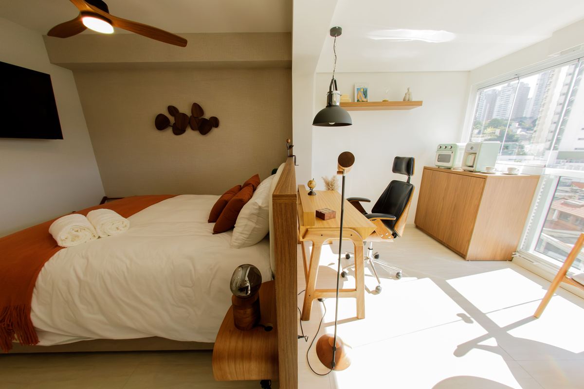 Ambiente de estudo integrado ao quarto — exemplo de padrão GuestNow